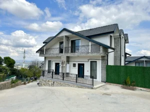 Sapanca Gölü Villaları